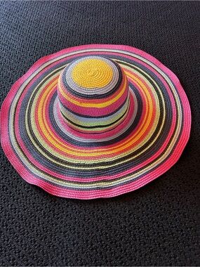 2 Chic Multicolor Wide-Brim Straw Sun Hat 👒 - Pink, Yellow, Gray, Black, Green